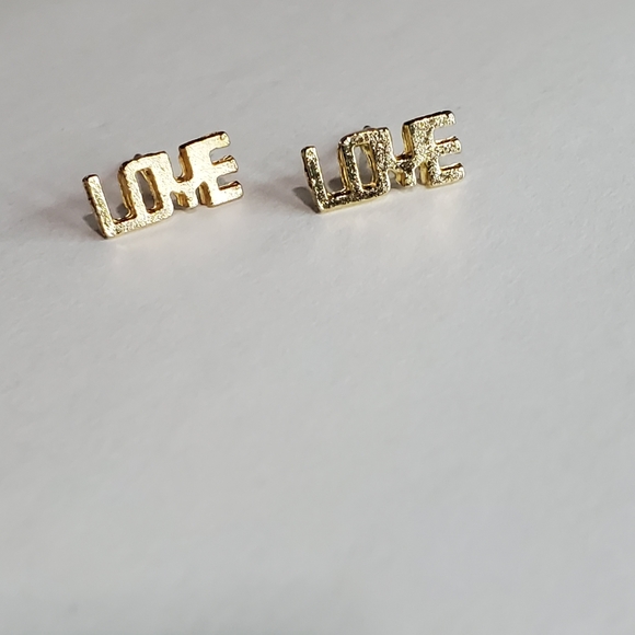 Love Stud Earrings,18k gold plated - Picture 2 of 2